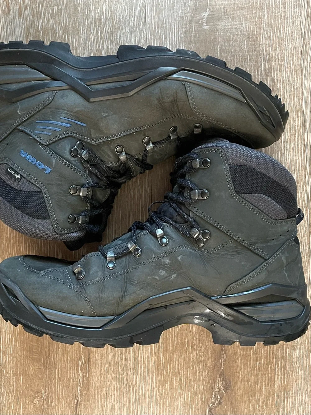 Lowa Renegade Evo GTX Mid Men's Black Lace-Up Hiking Boots